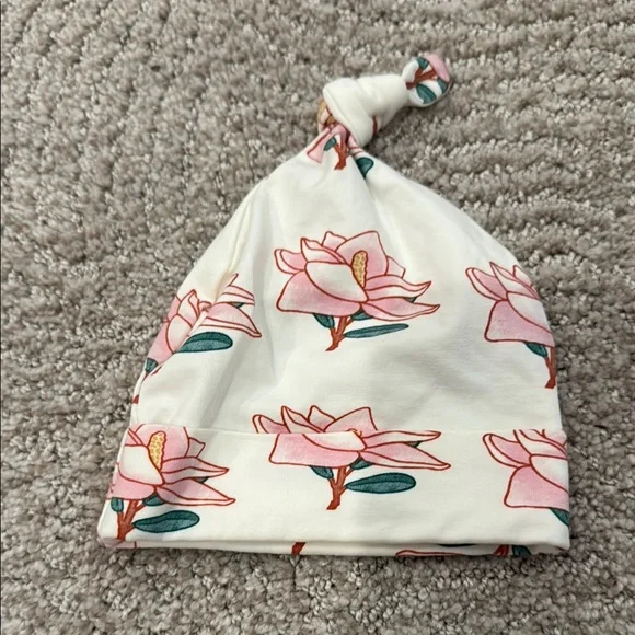 Monica and Andy baby girl set onesie 0-3 mo Magnolia Floral Baby Outfit with Hat - Picture 2 of 9
